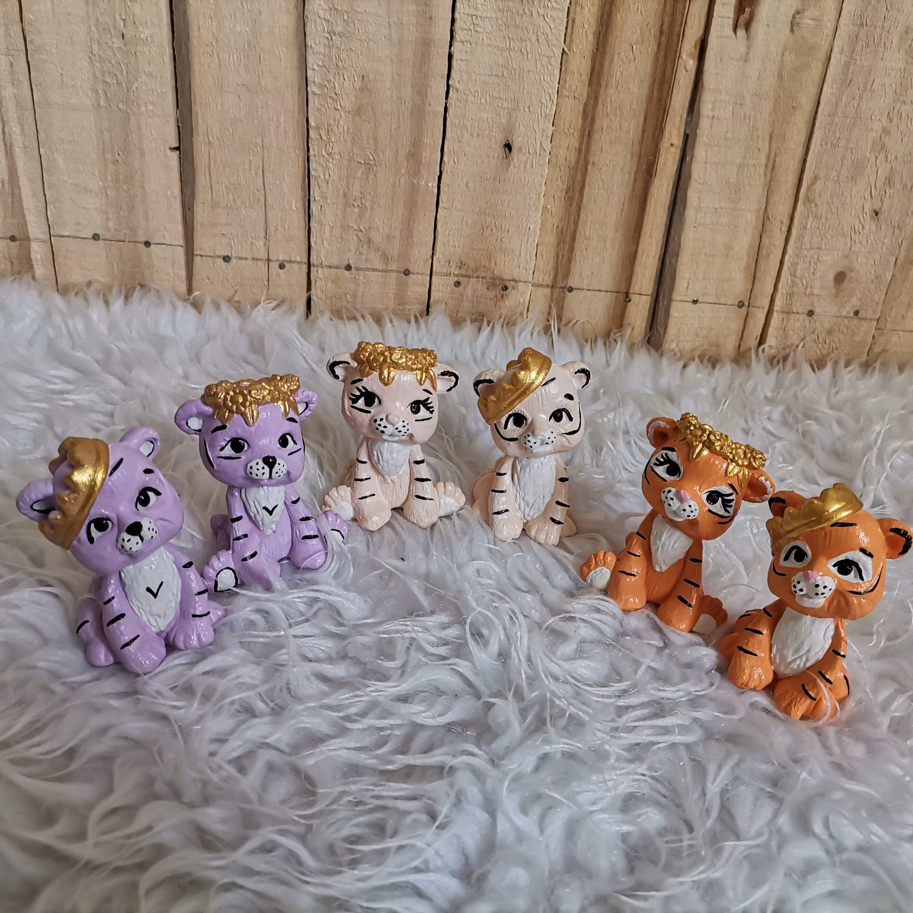 ببرشاه و ملکه دررنگهای مختلف قابل سفارشه