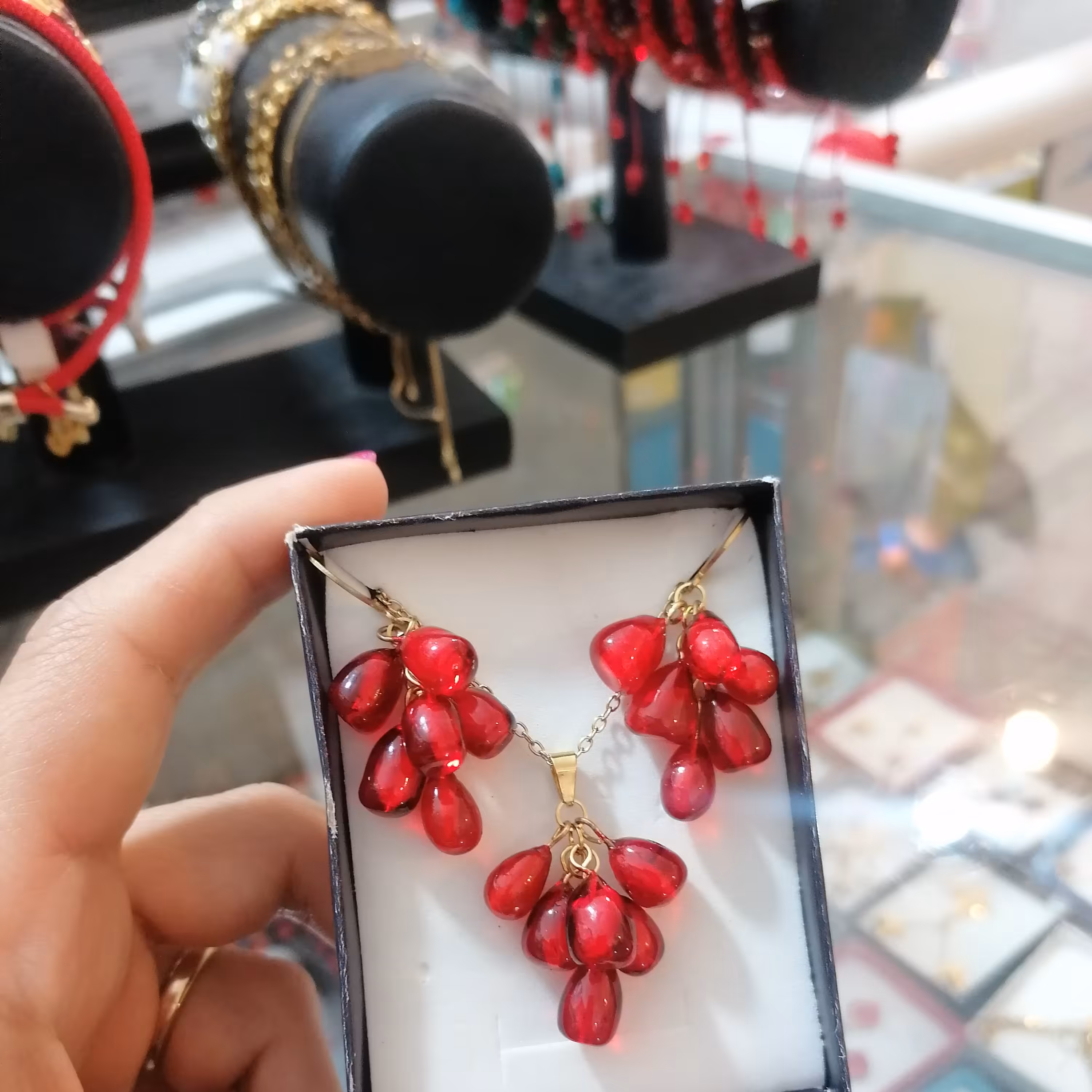 گردنبندوگوشواره دونه اناری