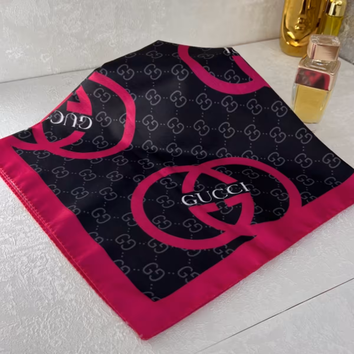 روسری نخی( مینی اسکارف)، قواره 75، اصلا لیز نیست