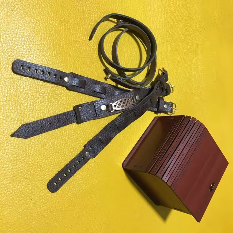 دستبند چرمی