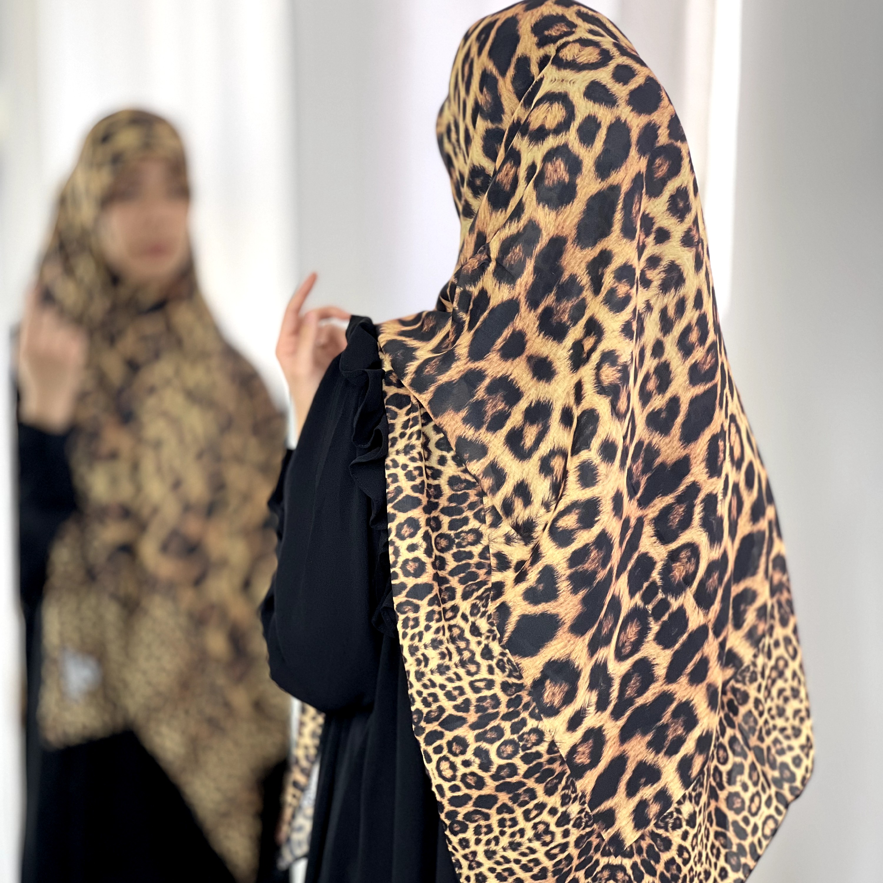 روسری نخی پلنگی کد 0020