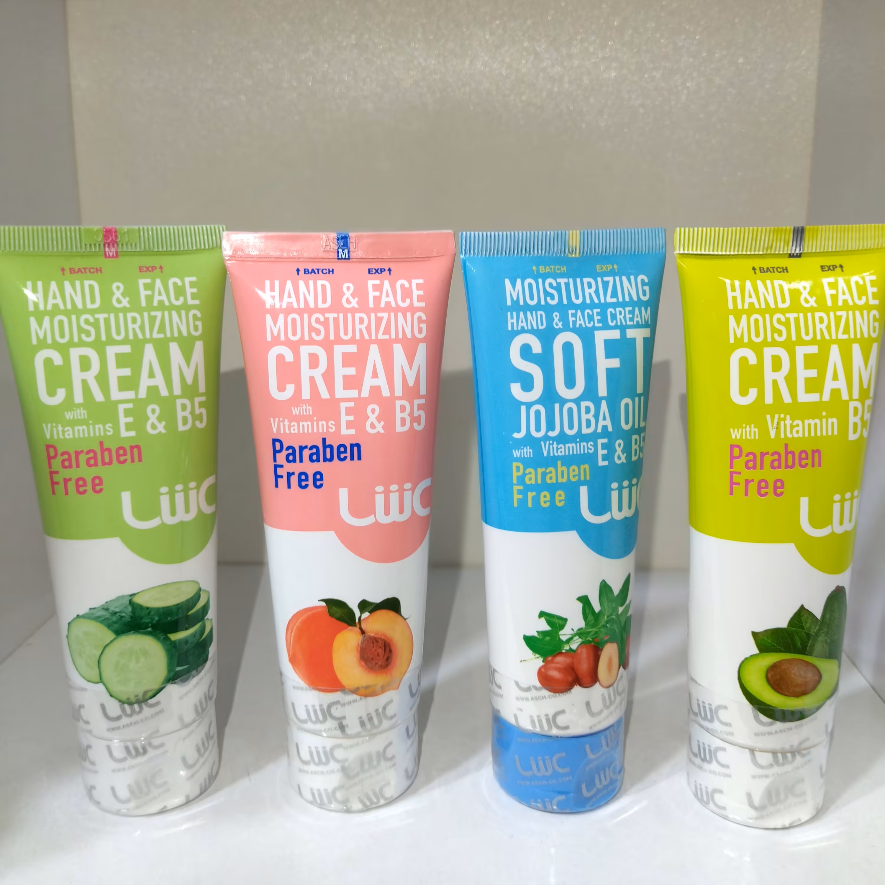 کرم مرطوب ونرم کننده عش 200میلی لیتر