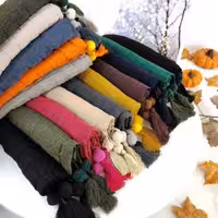 شال نخی ساده پلیسه منگوله دار