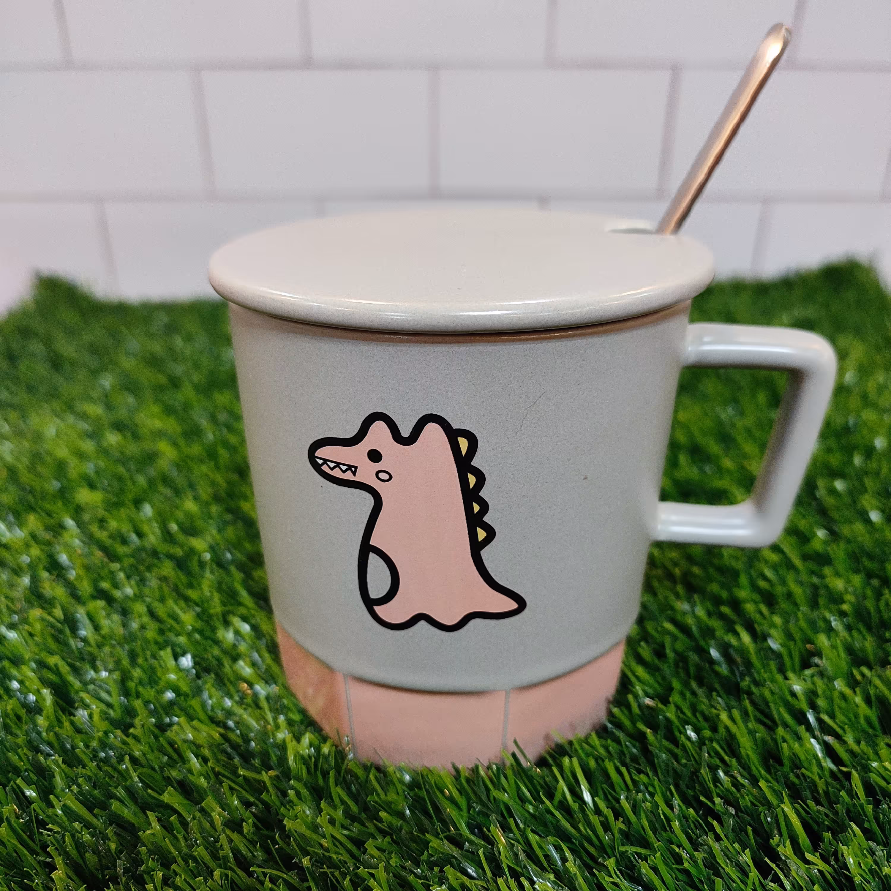 ماگ سرامیکی در دار کیفیت عالی بهمراه قاشق استیل کد 8