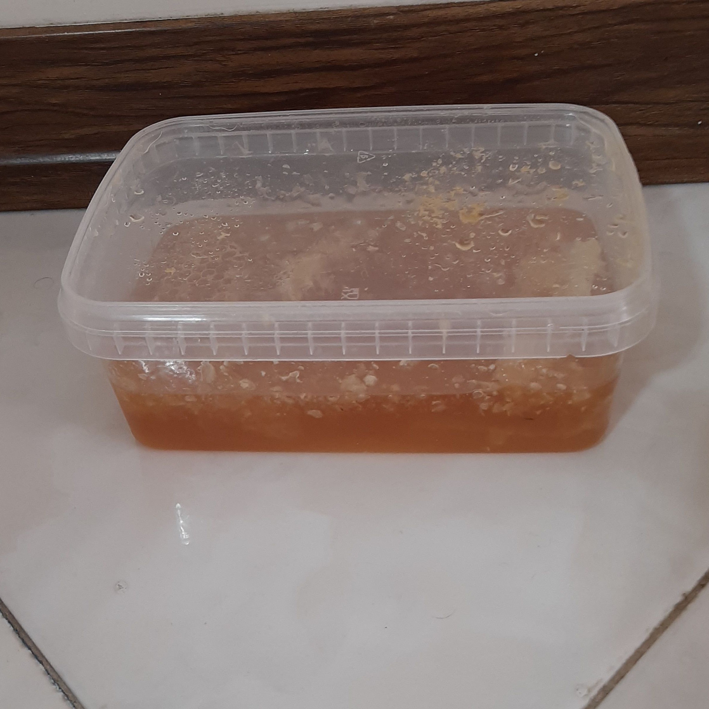 عسل طبیعی از کندوهای آذربایجان شرقی و اطراف با کیفیتی مناسب و قابل قبول