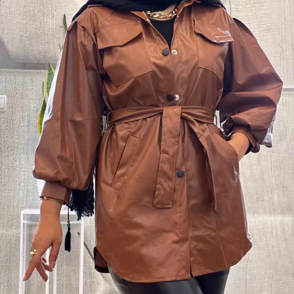 مانتو چرم زنانه جلو دکمه جنس چرم مصنوعی