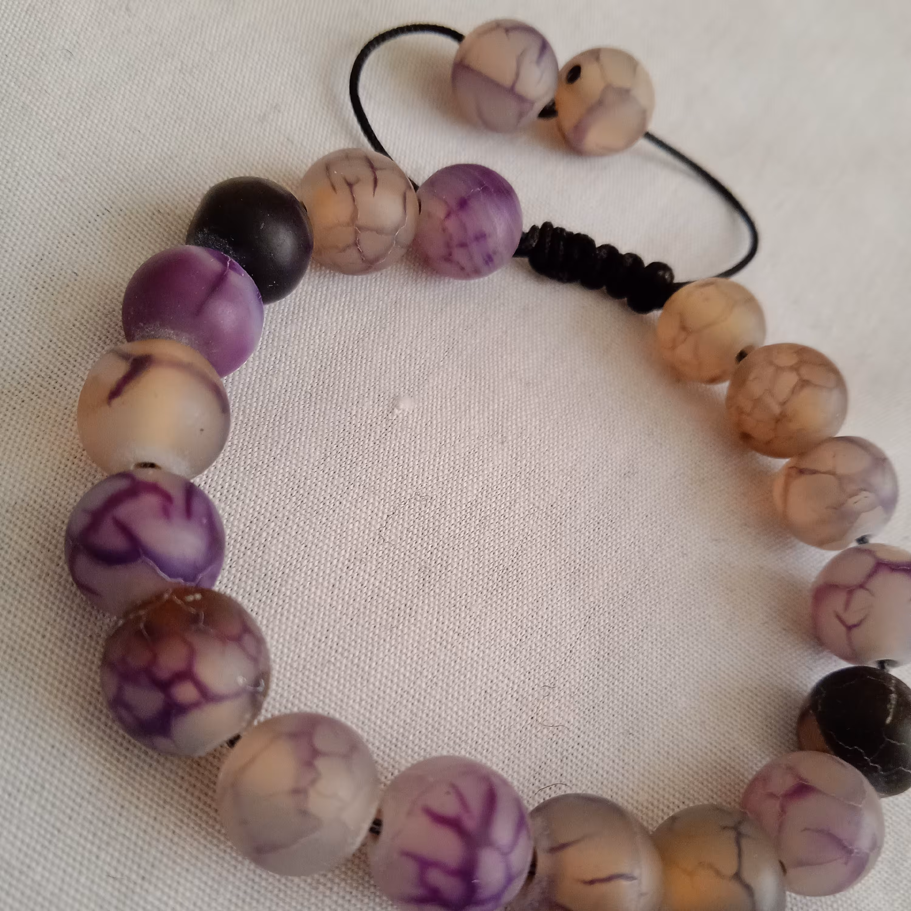 دستبند بنفش رگ دار 