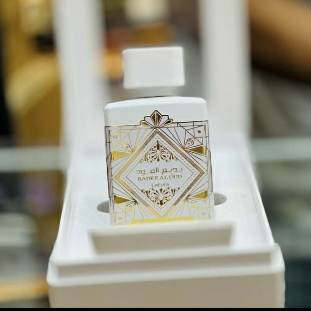 ادکلن بدیع العود هونور رایحه شیرین و برفی برند لطافه 100میل