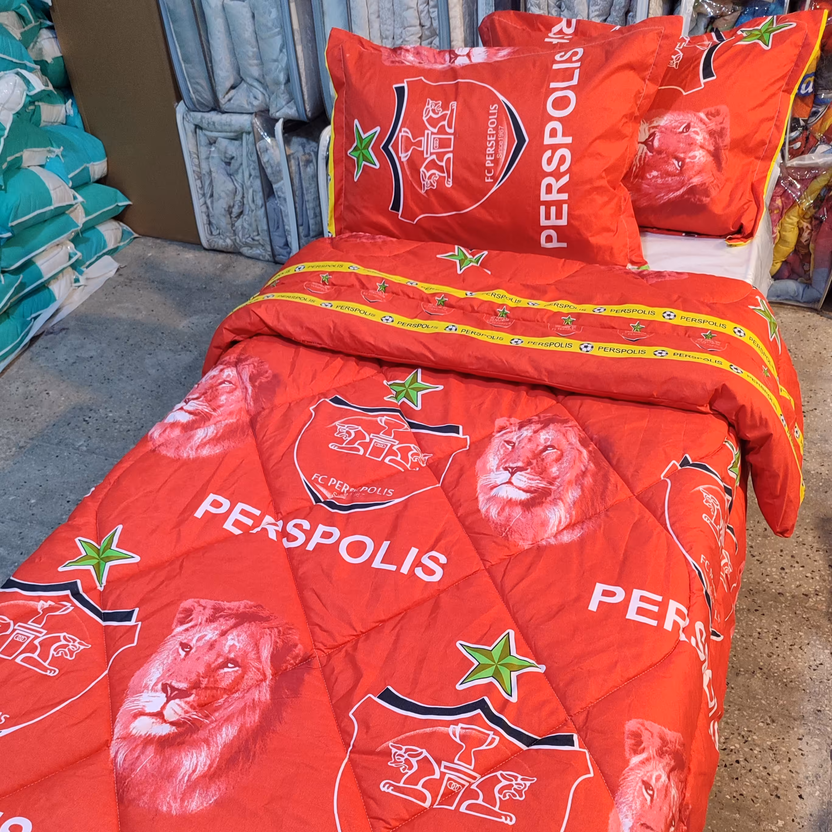 روتختی سرویس خواب و لحاف رو تختی یکنفره 4 تکه دورویه                           .