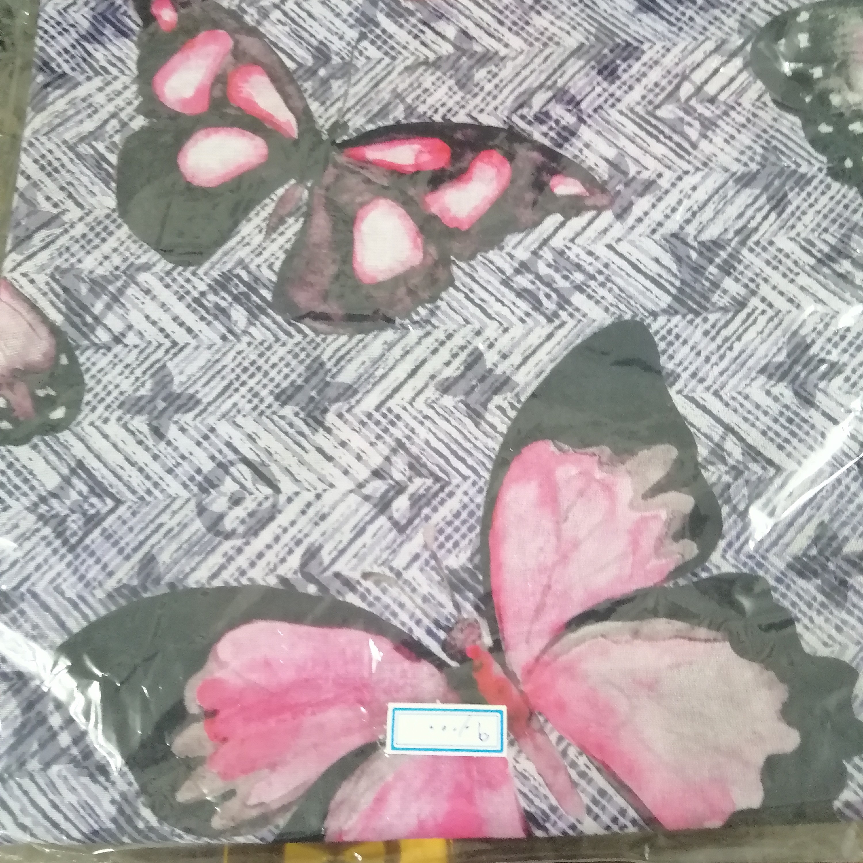 روسری پروانه ای