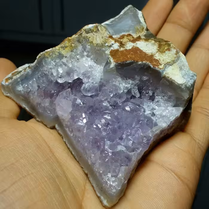 سنگ راف درشت  آمیتیس بلور درشت پر رنگ بسیار زیبا دیدنی کاملا طبیعی شاهکار خلقت خااااص
نمونه ای فوق کلکسیونی
کد 8386