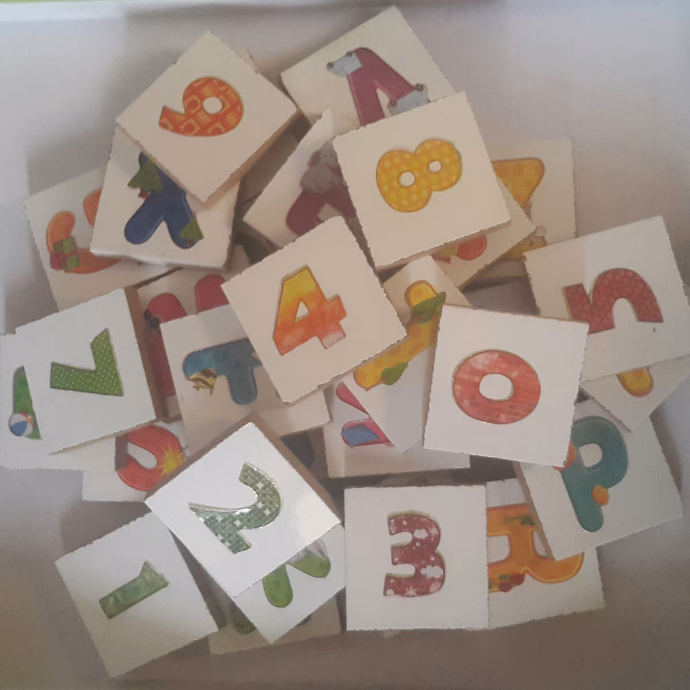 36 قطعه چوبی اعداد و حروف انگلیسی