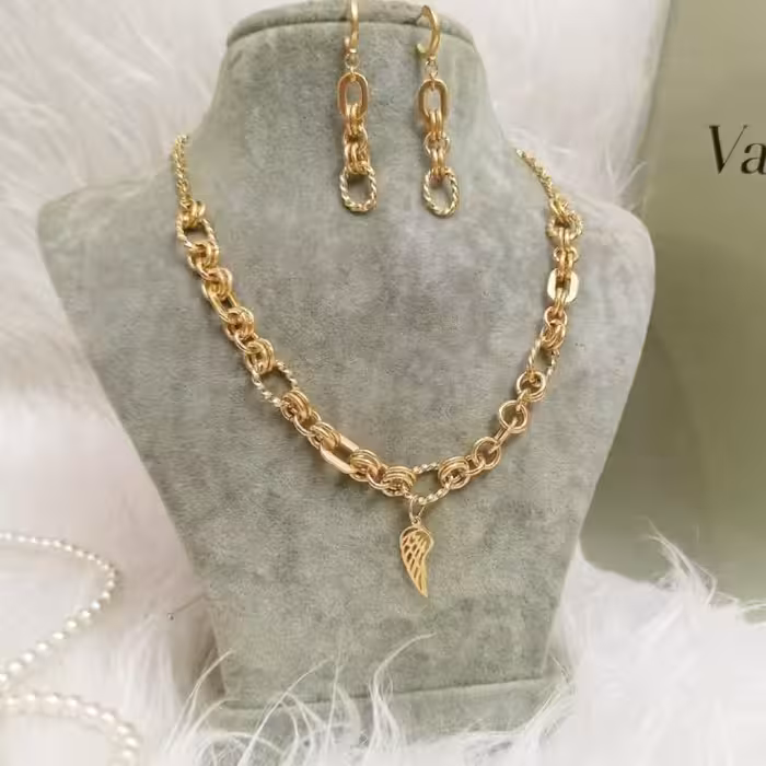 نیم ست استیل 
رولکسی
ضد حساسیت و رنگ ثابت
استفاده مداوم