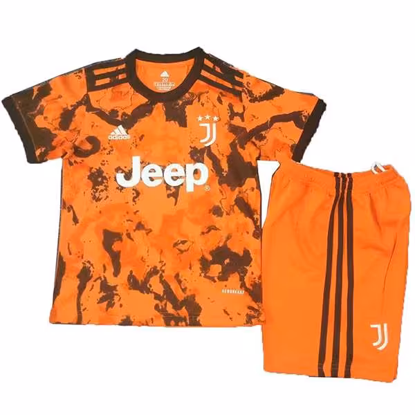 کیت سوم بچگانه یوونتوس 2021