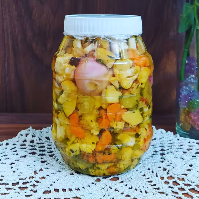 ترشی  مخلوط خانگی 1.5 کیلویی. بسیار خوشمزه و بهداشتی