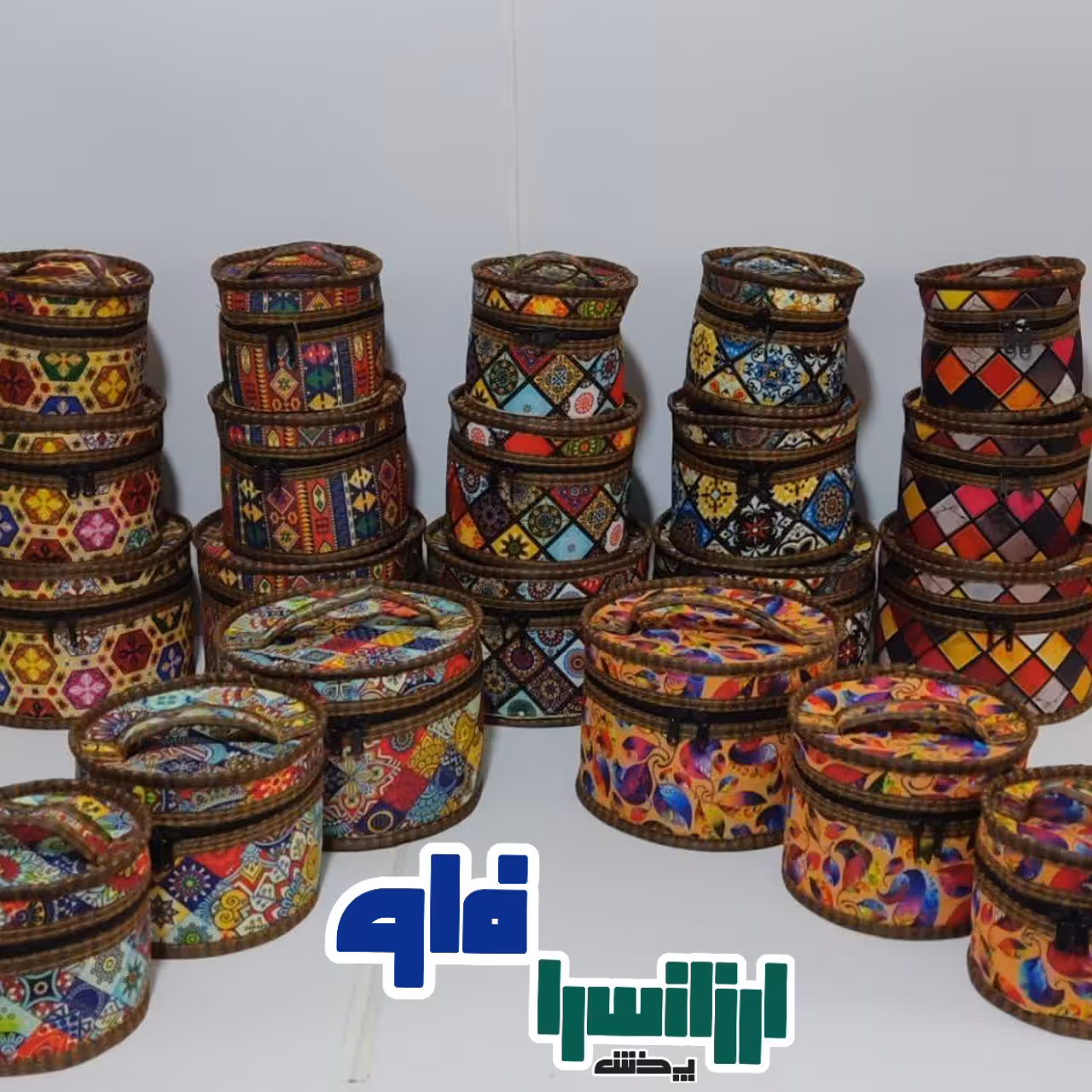 باکس گرد سه تایی جنس اعلا کرپ 