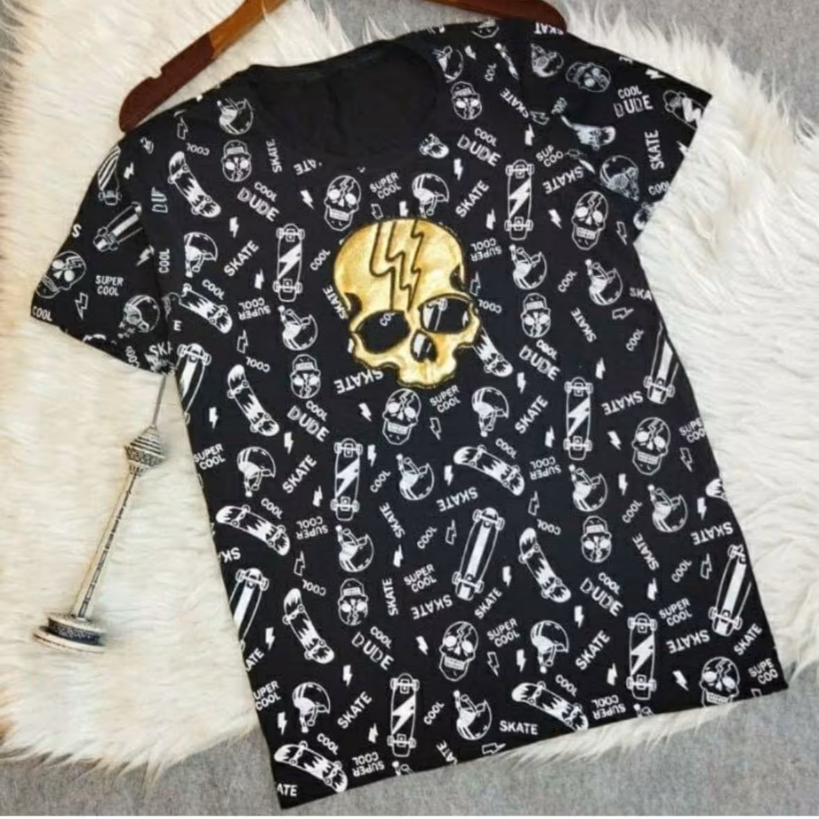 تیشرت طرح اسکلت