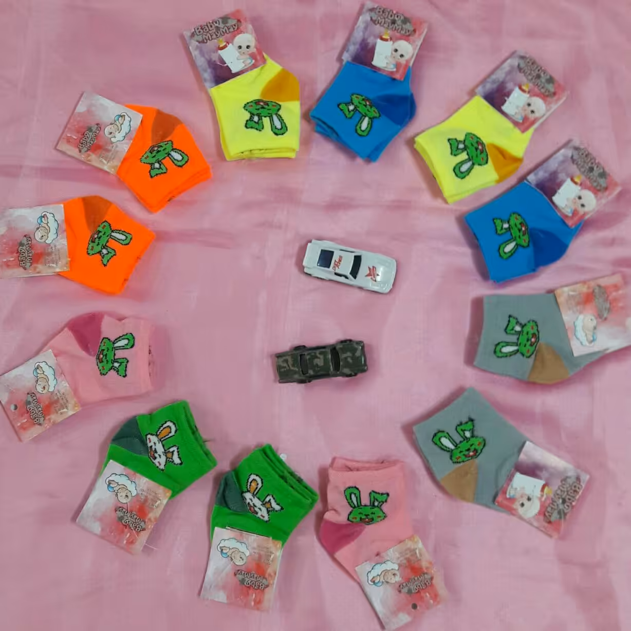 جوراب نوزادی