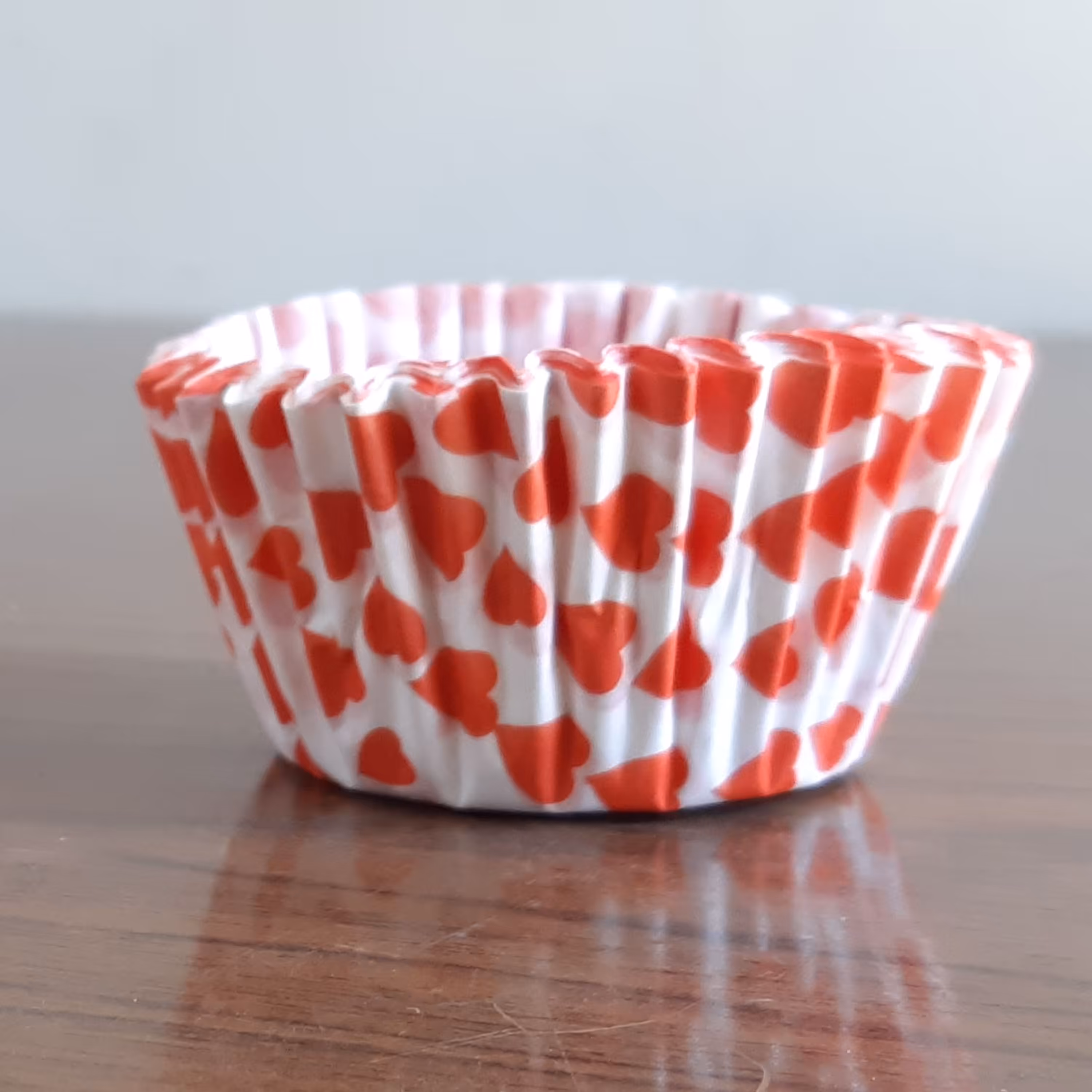 کاپ کیک های قرمزکاغذی طرح قلب بسته های 20 عددی