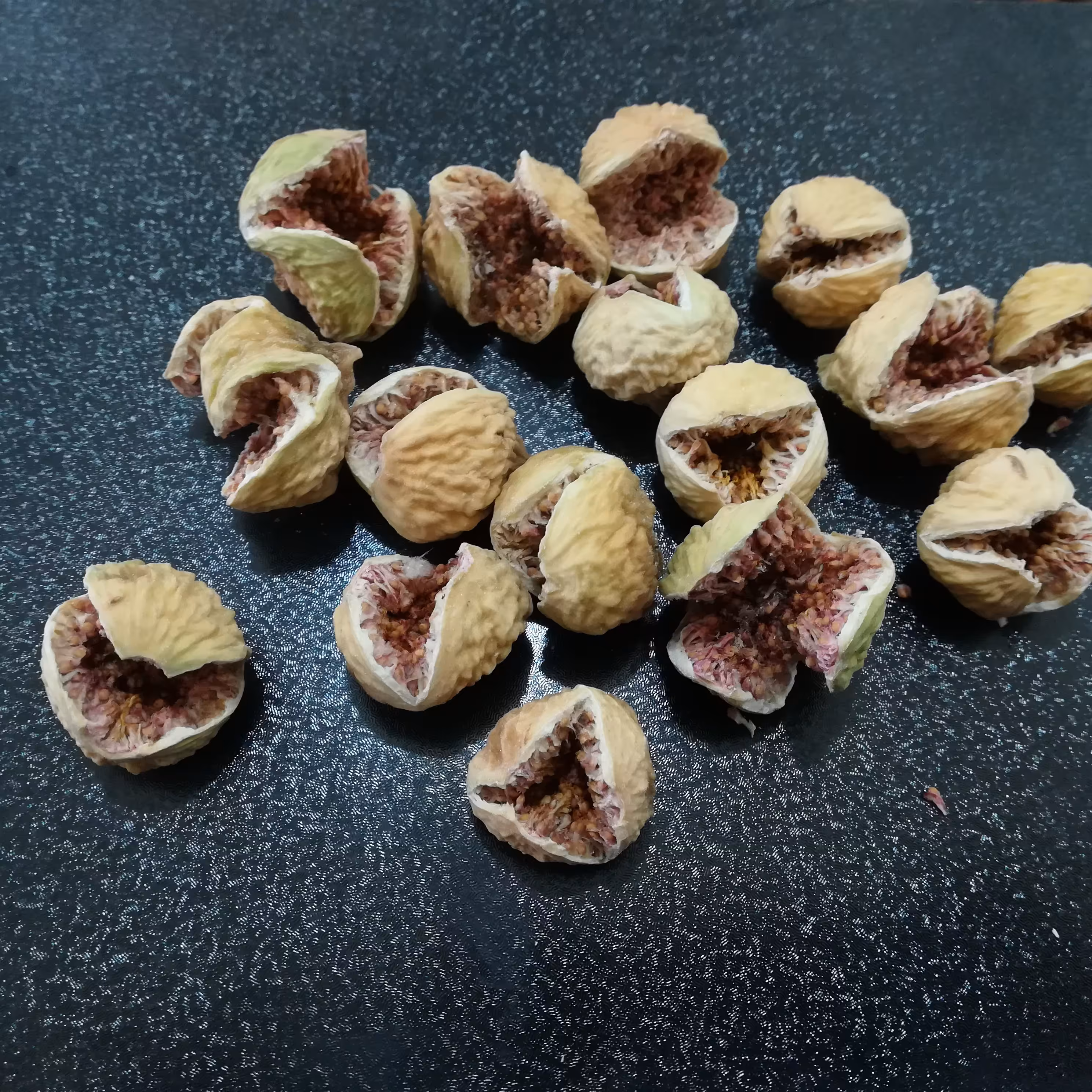 انجیر خشک پرک اعلا با طعم عالی نیم کیلویی