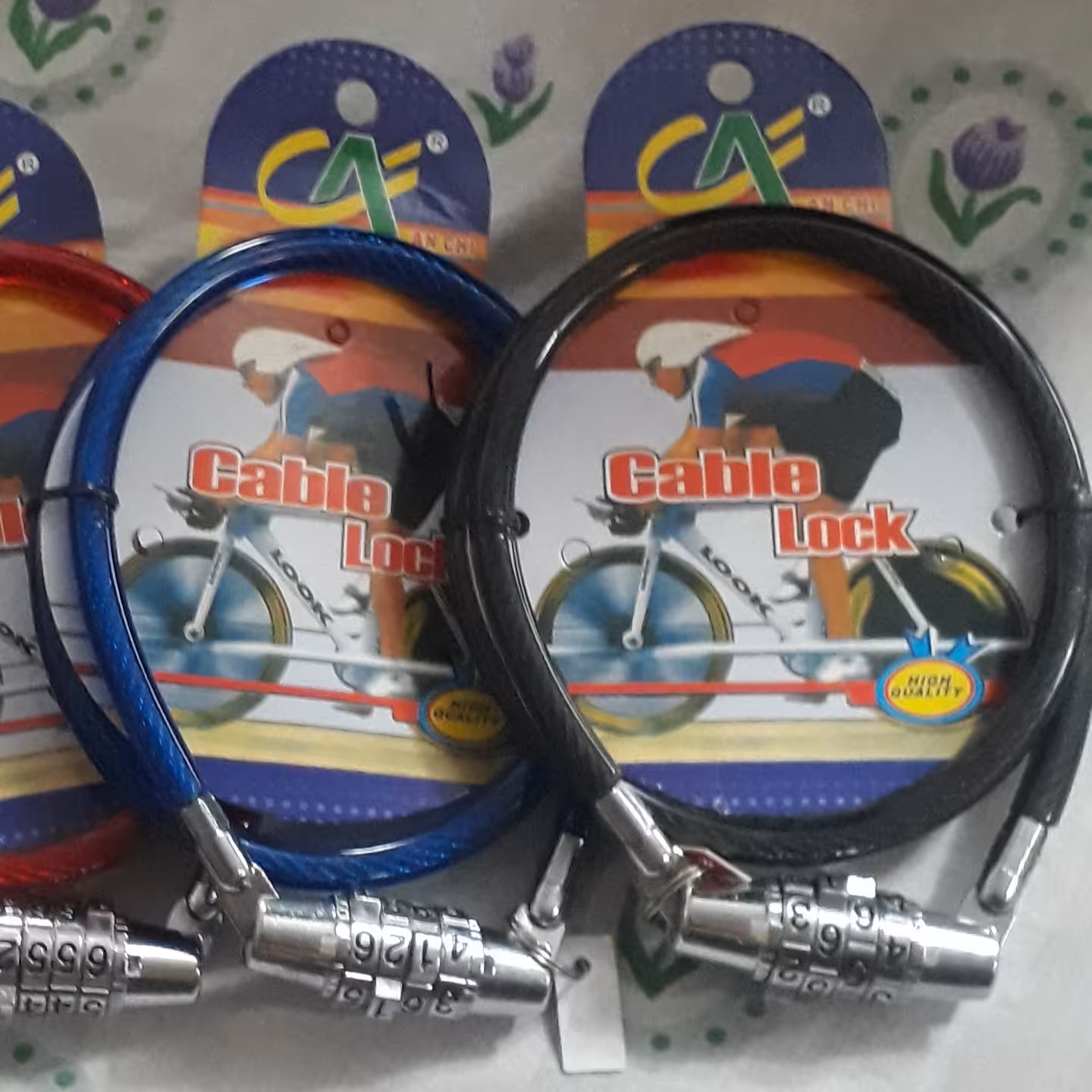 قفل تسمه ای. رمزدار کوچک مغزی فلزی