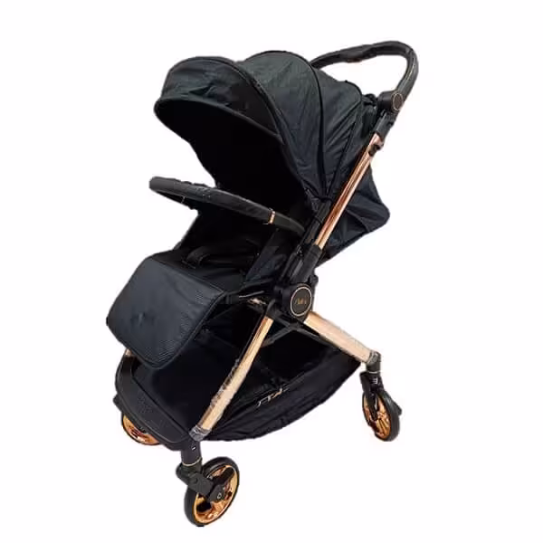 کالسکه مسافرتی رو به مادر شو Adex