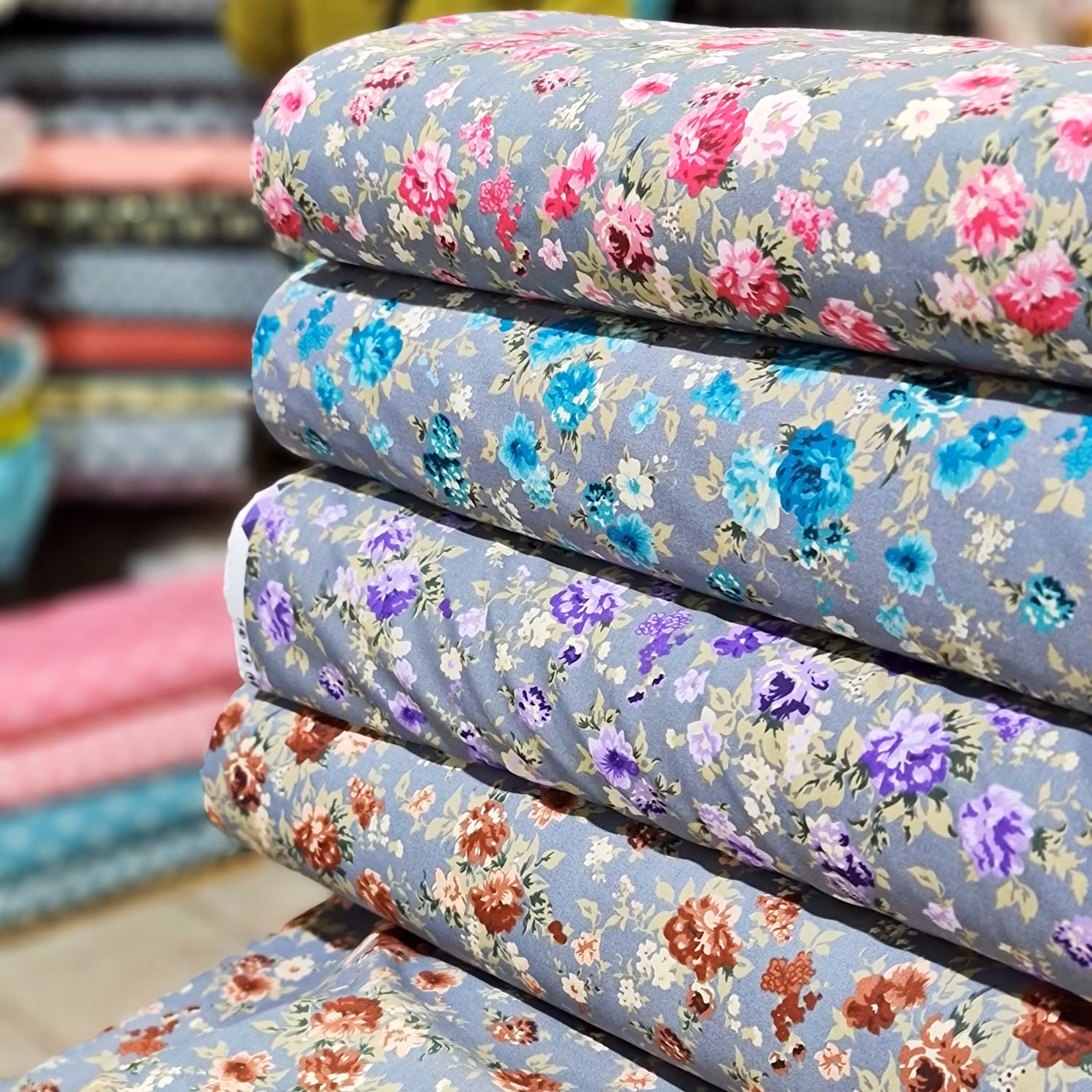 پارچه ملحفه متری طرح ماه بانو عرض 2متر