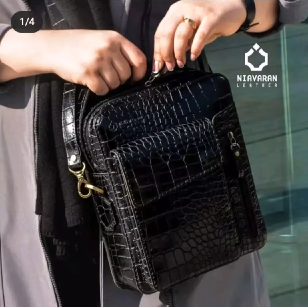 کیف چرم یه‌ وری دست دوز