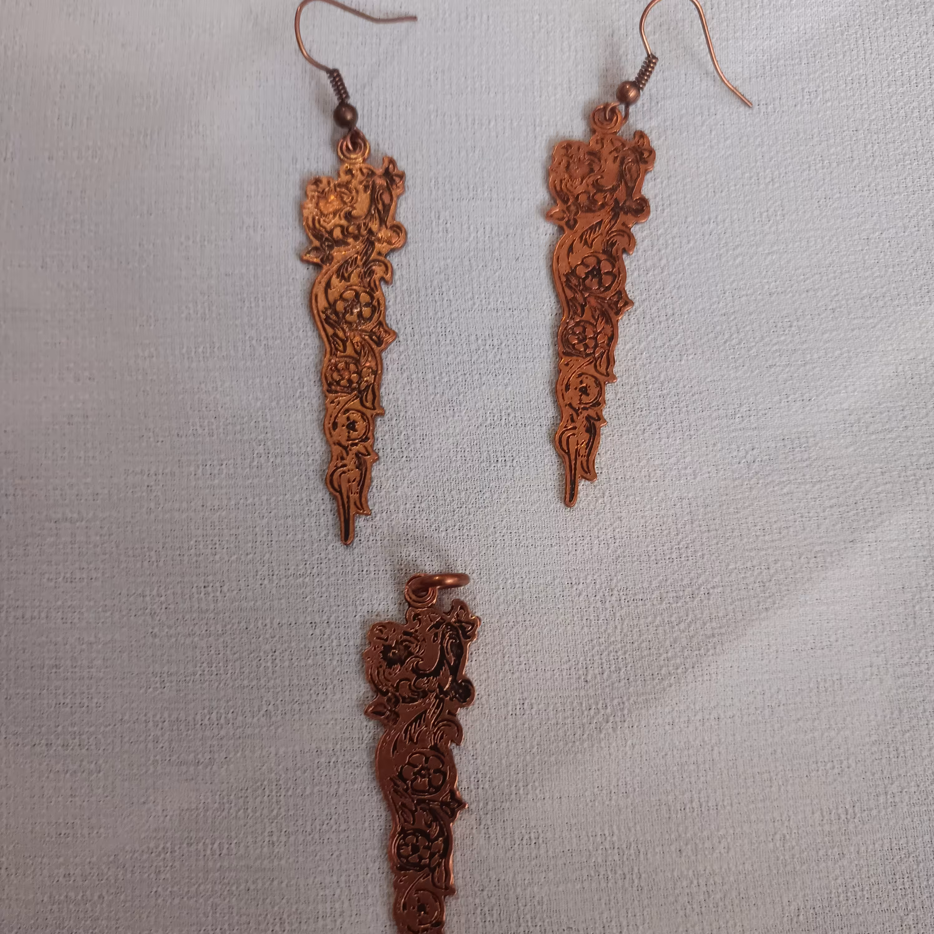 نیم ست  دست ساز مس طرح گل مرغ 