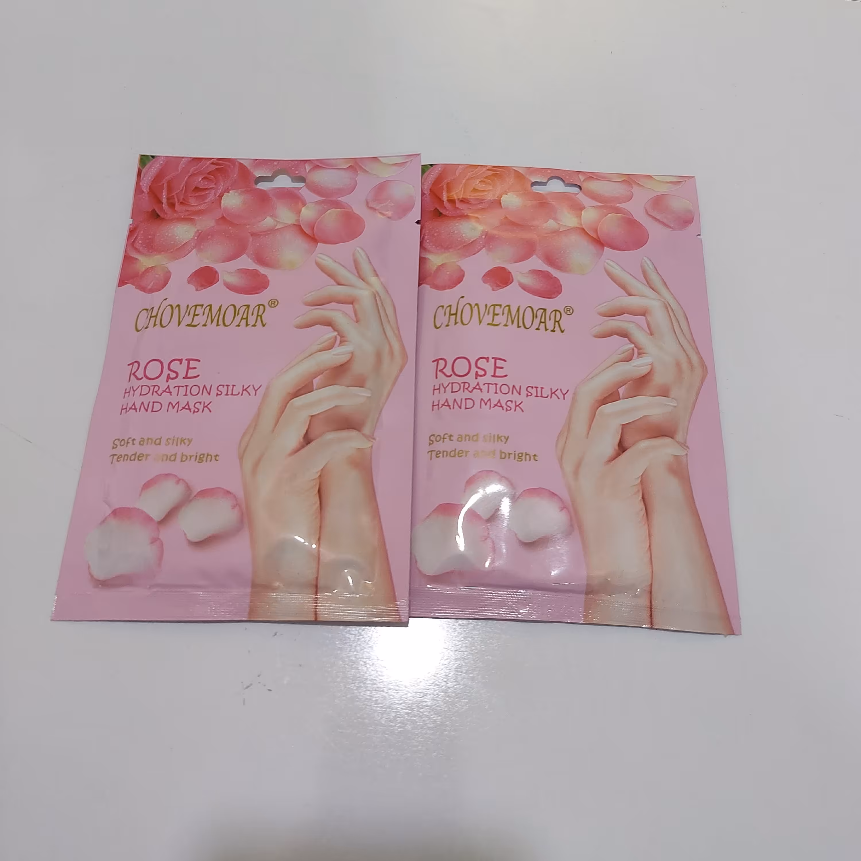 ماسک دست مرطوب کننده  و روشن کننده گل رز  CHOVEMOAR

