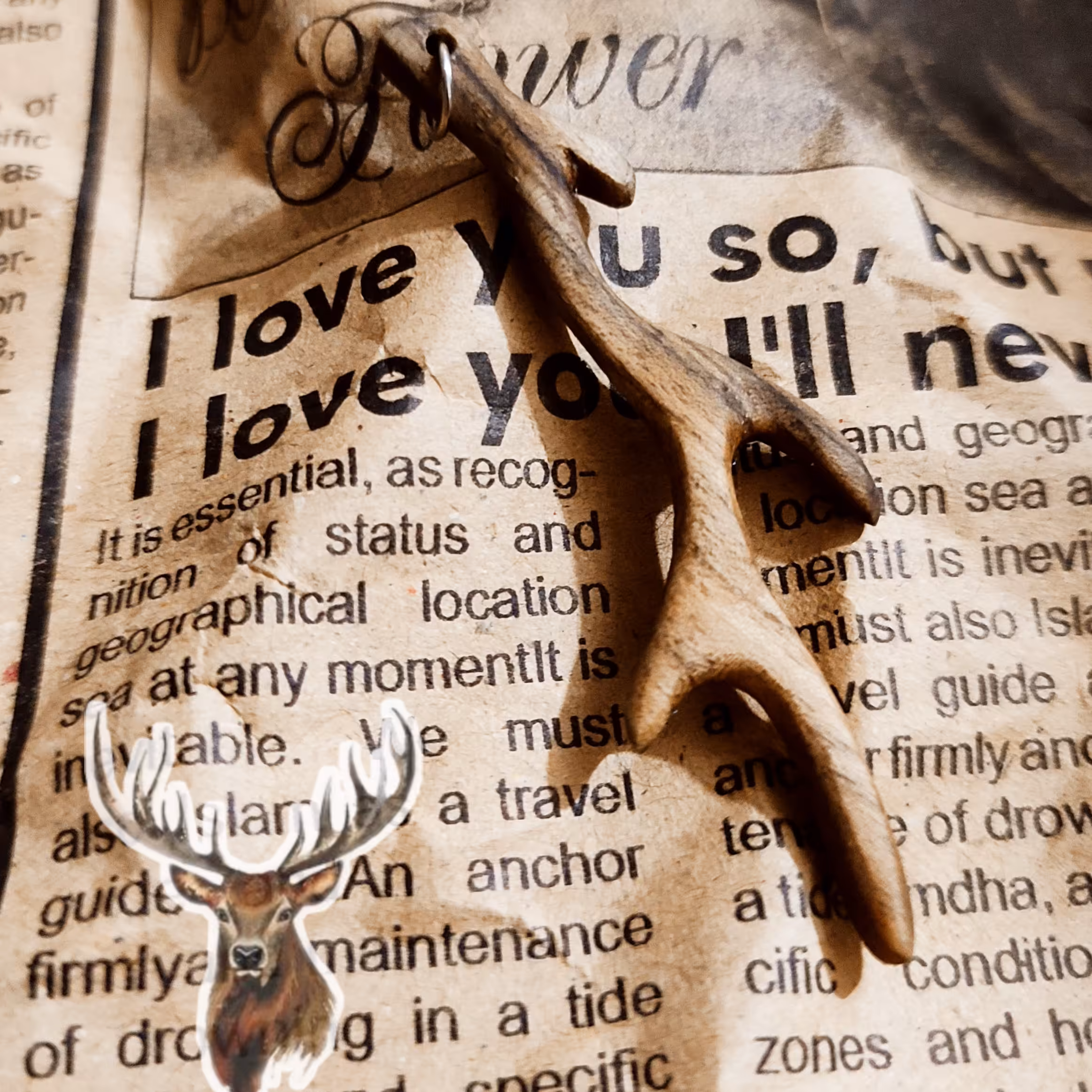 گردنبند طرح شاخ گوزن