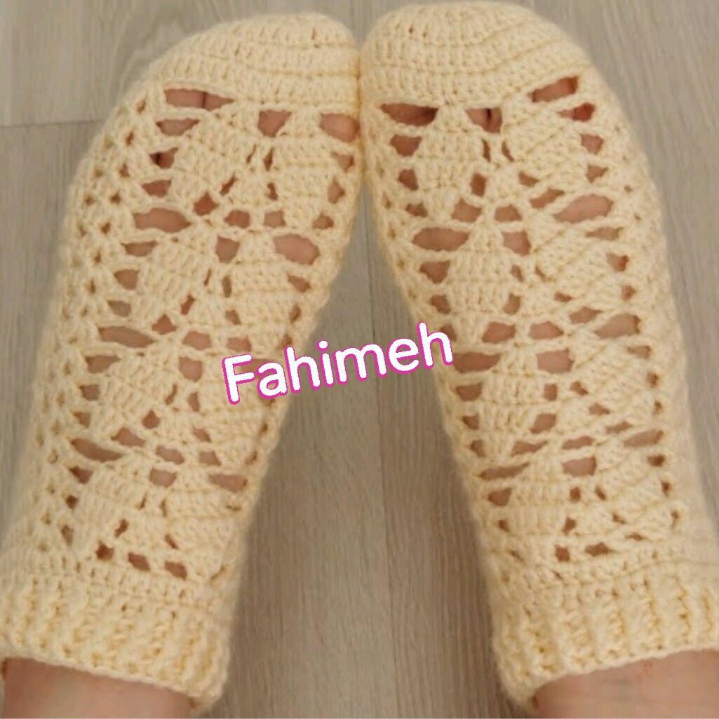 پاپوش بافتنی زنانه و دخترانه ساقدار  سایزبندی (دست بافت)