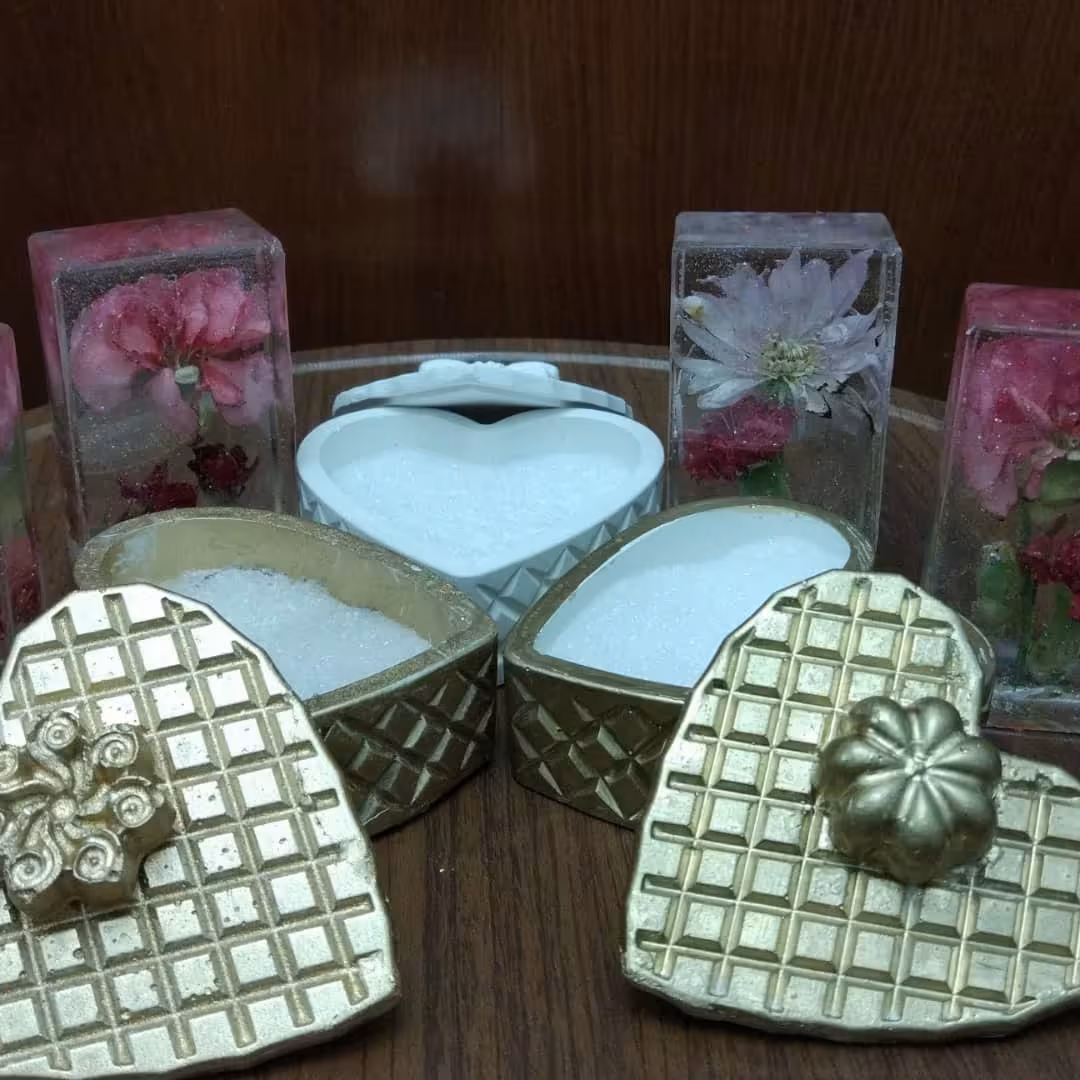 جای جواهرات قلبی در دار