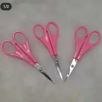 قیچی ابرو سر صاف دسته صورتی 
