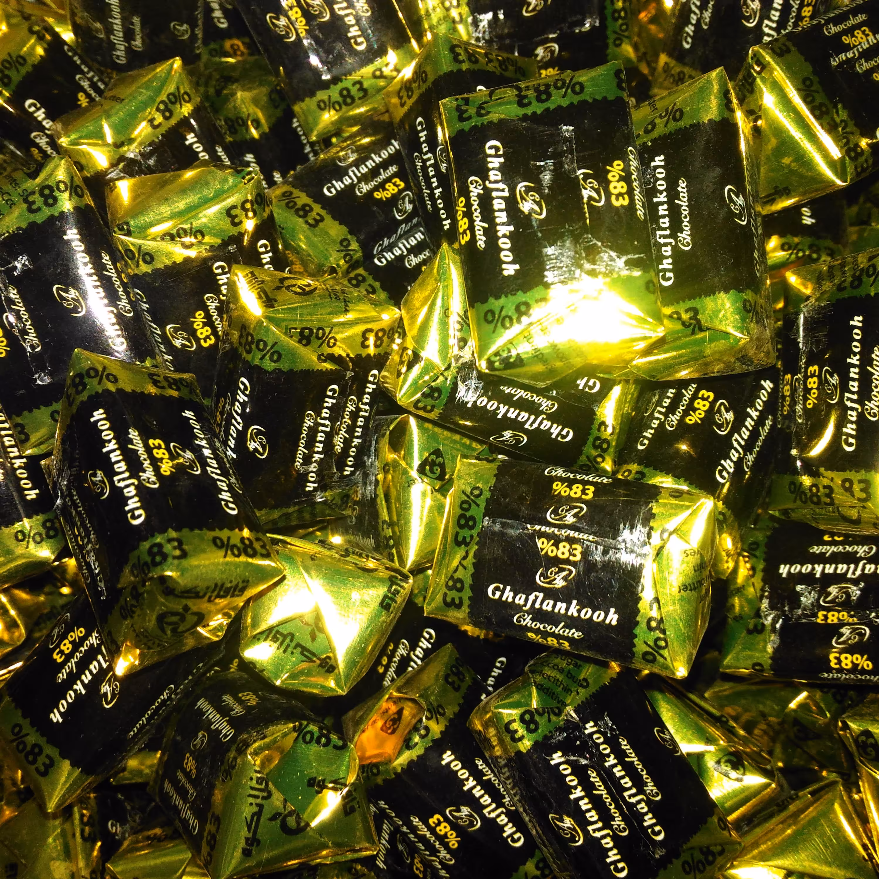 شکلات تلخ 83 درصد