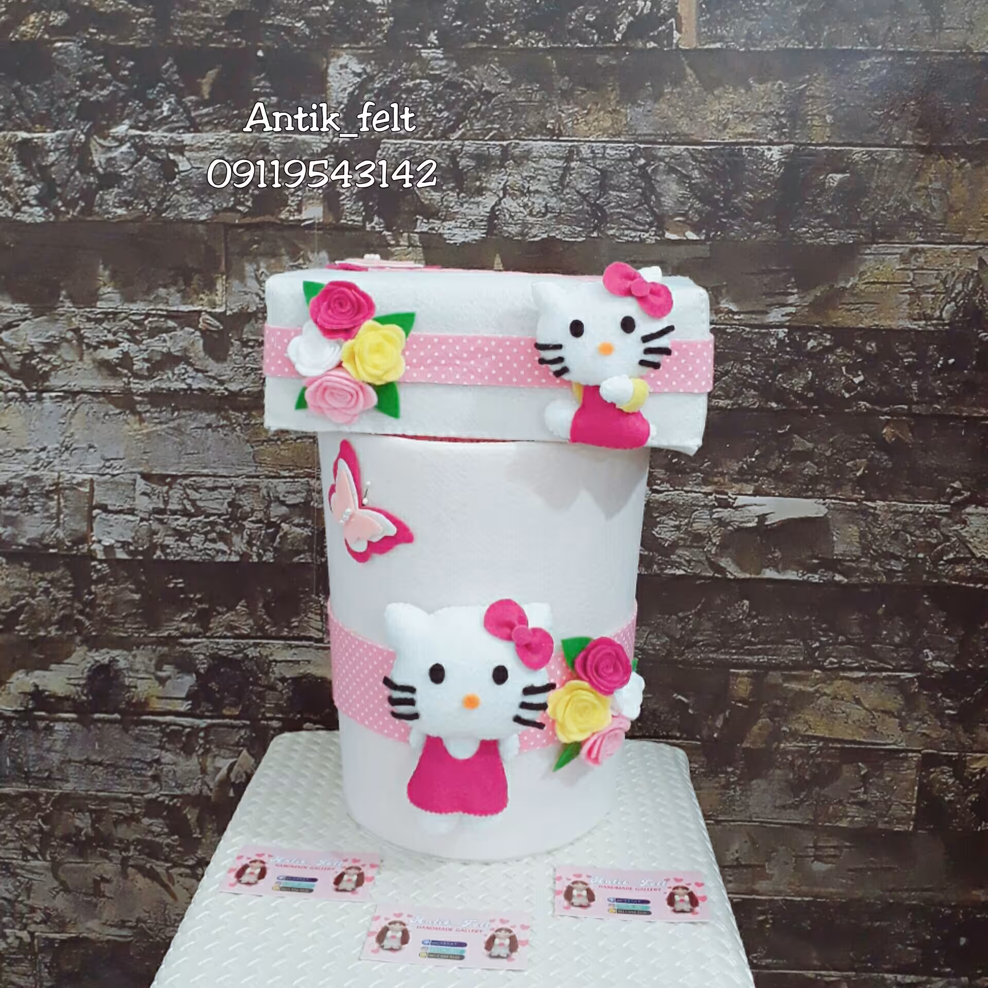 ست دستمال وسطل آشغال نمدی با تم کیتی