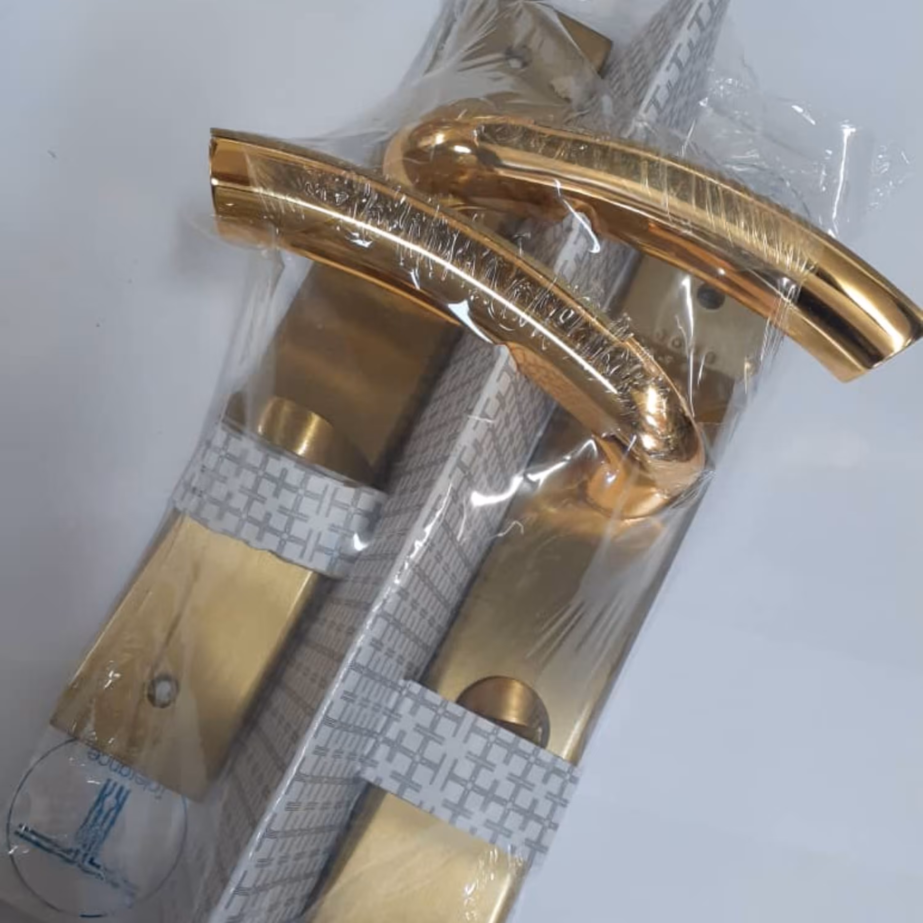 دستگیره طلایی سرویس بهداشتی برند تلرانس