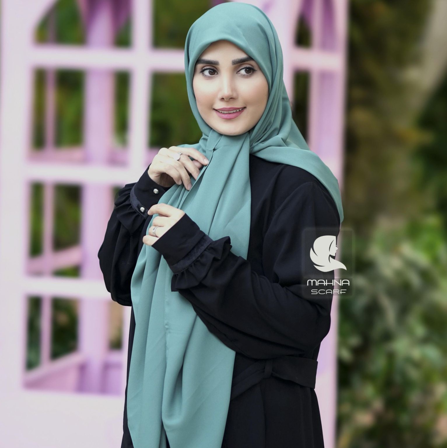 روسری کرپ حریر فیروزه ای