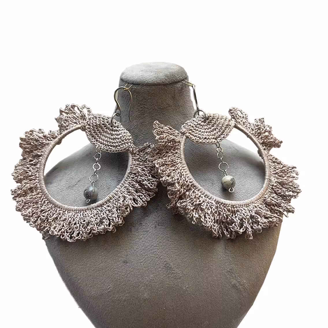 گوشواره چیچک خاکی رنگ قلاب بافی