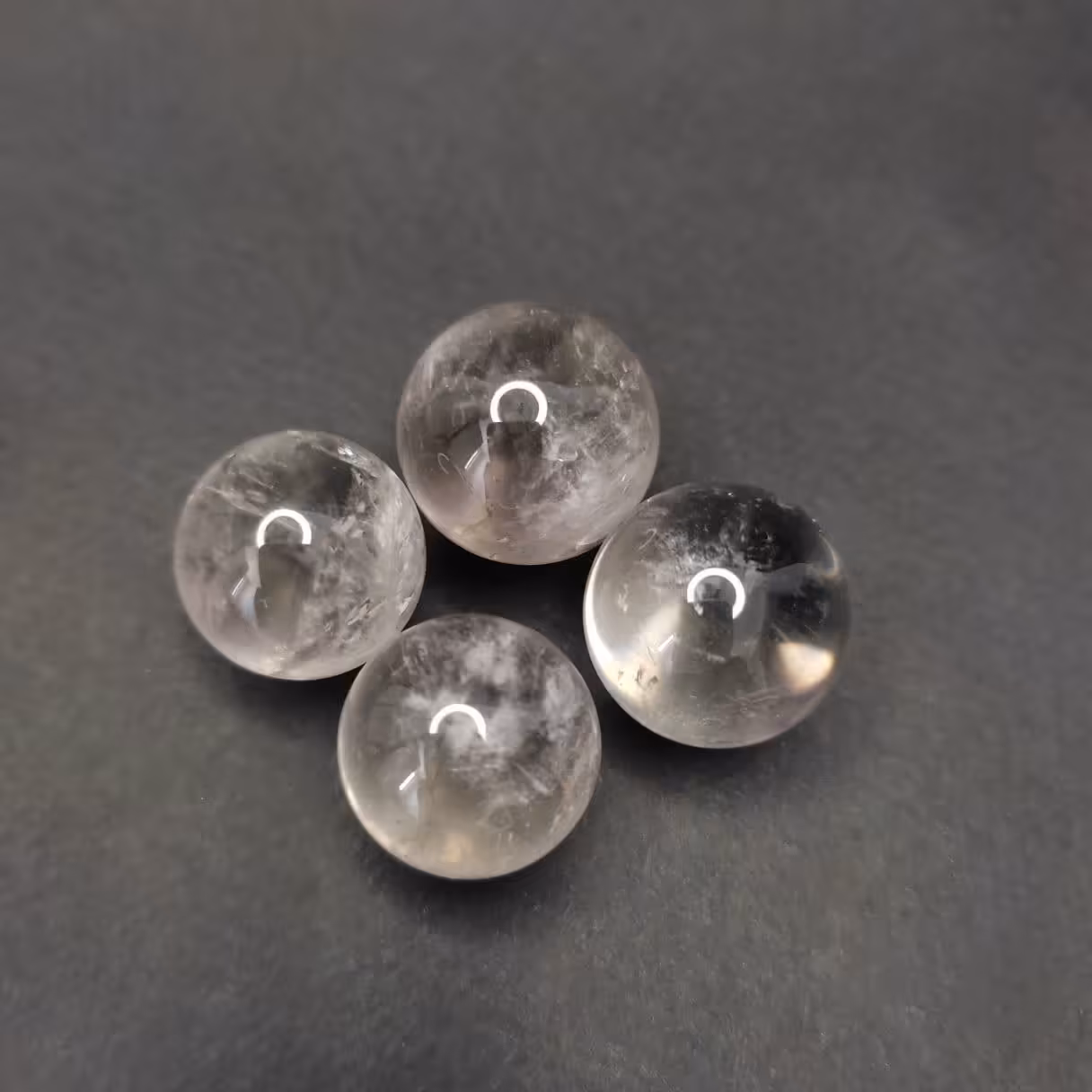 گوی های سنگ کریستال کوارتز