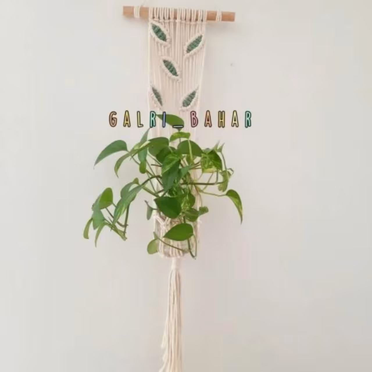 آویز گل مکرومه طرح برگ