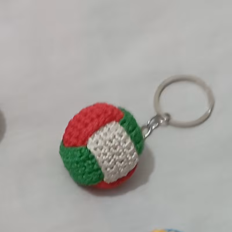 سرکلیدی توپی سه رنگ بافتنی  در رنگهای متنوع و شاد 