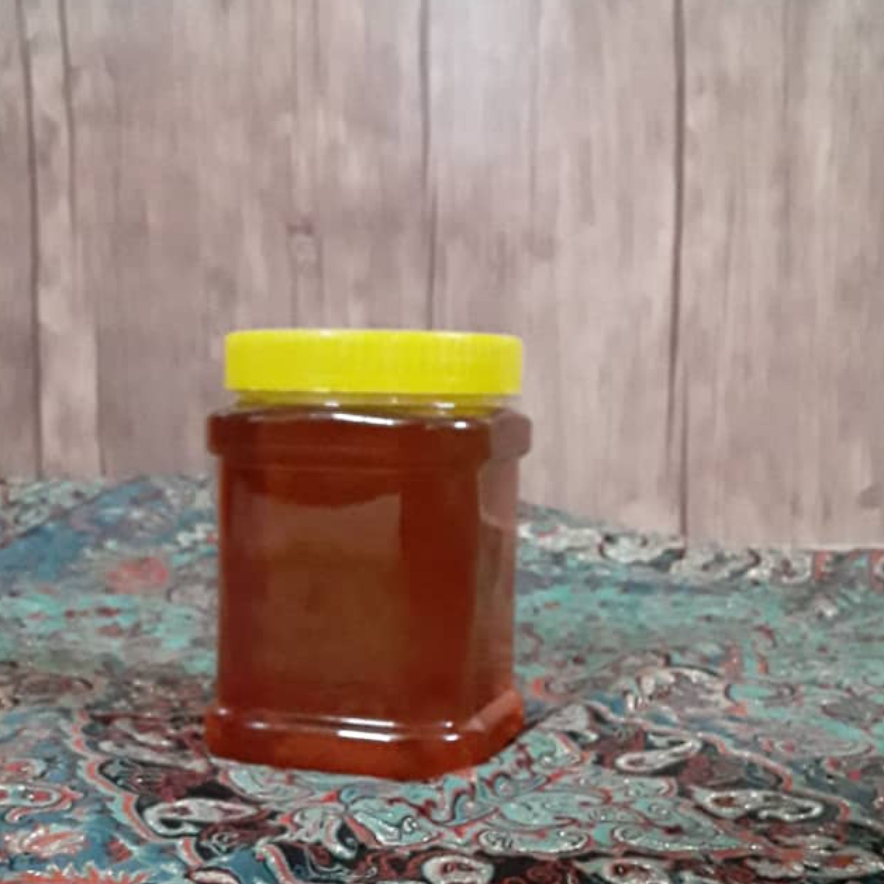 عسل چهل گیاه درجه یک و مطمئن
