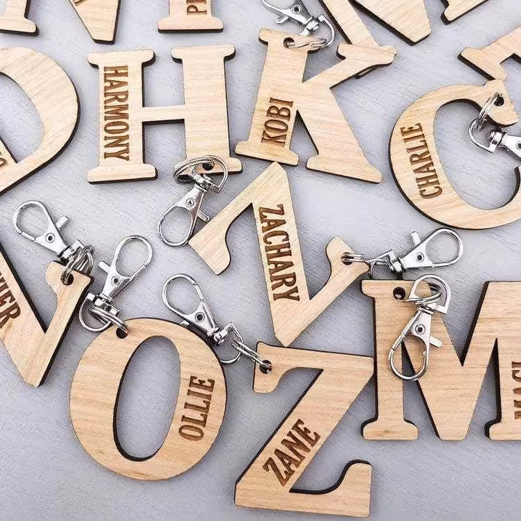 جا کلیدی_سرکیلدی_جاسویچی چوبی حروف انگلیسی  حرف  دل خواه شما 