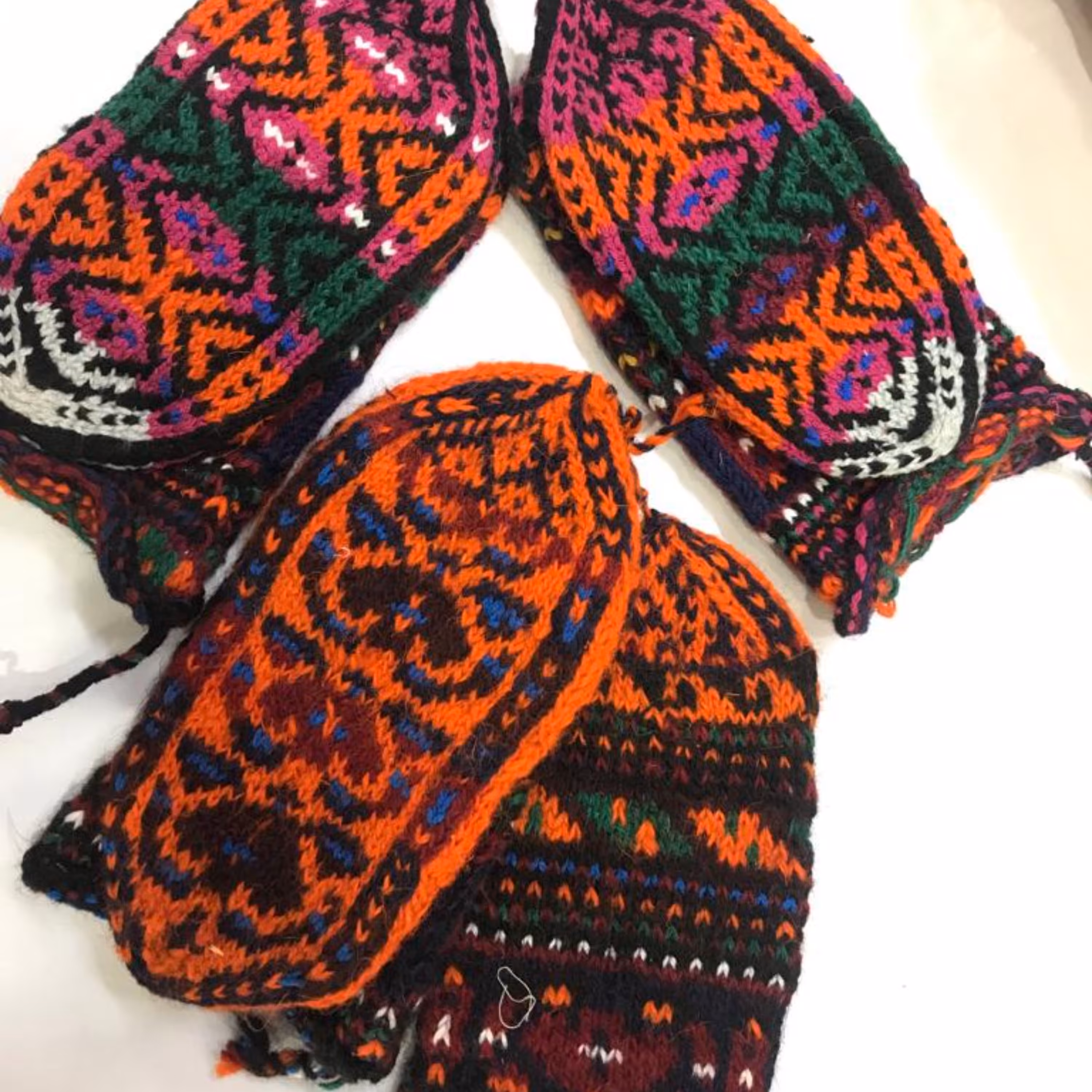 جوراب پشمی دستباف بسیار زیبا ساق دار