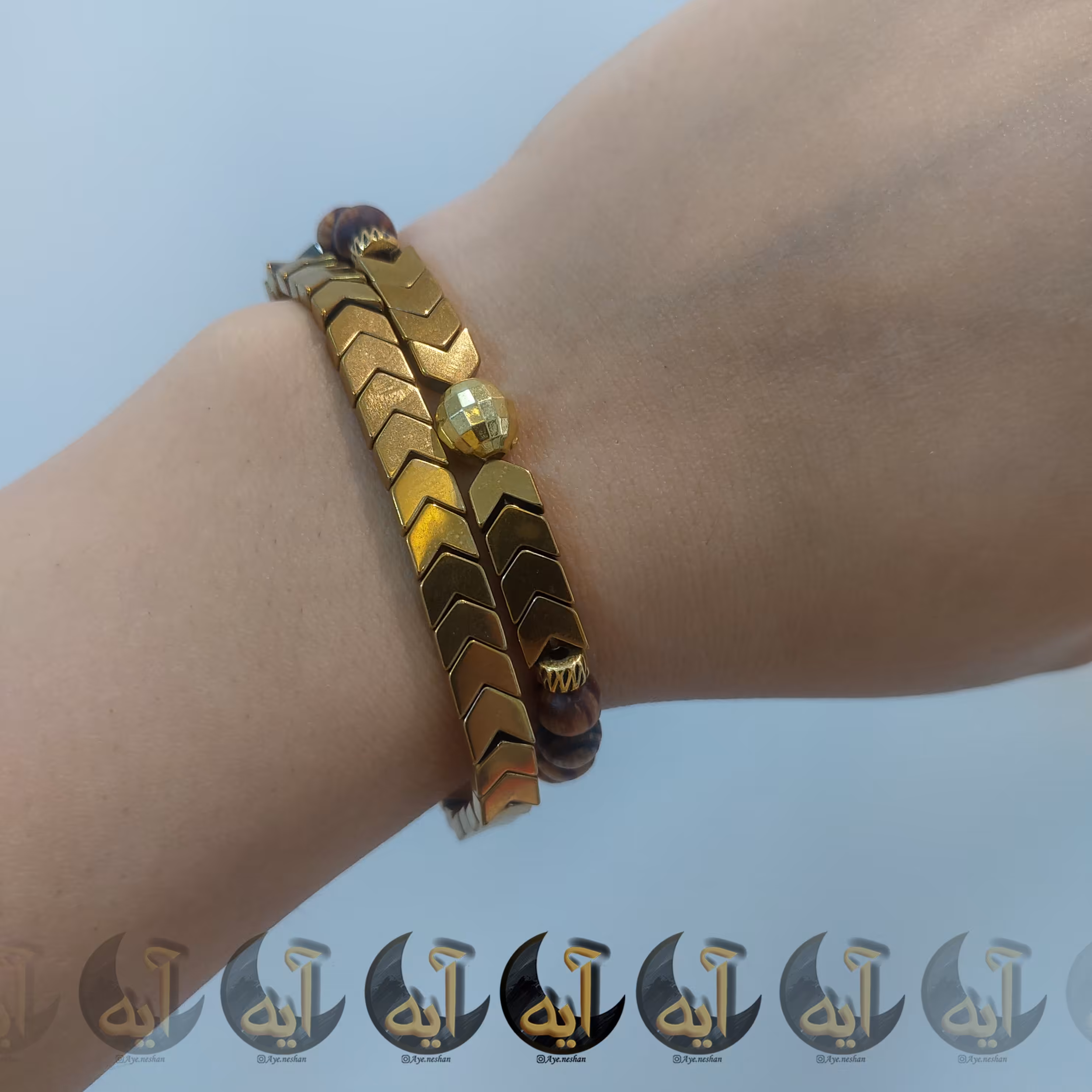 دستبند دوردیفه حدید و چوب (طرح خاص برای خانم های خاص پسند)