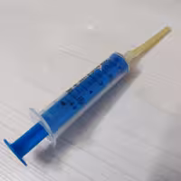 سرنگ و کرمک ( حجم 5 سی سی )