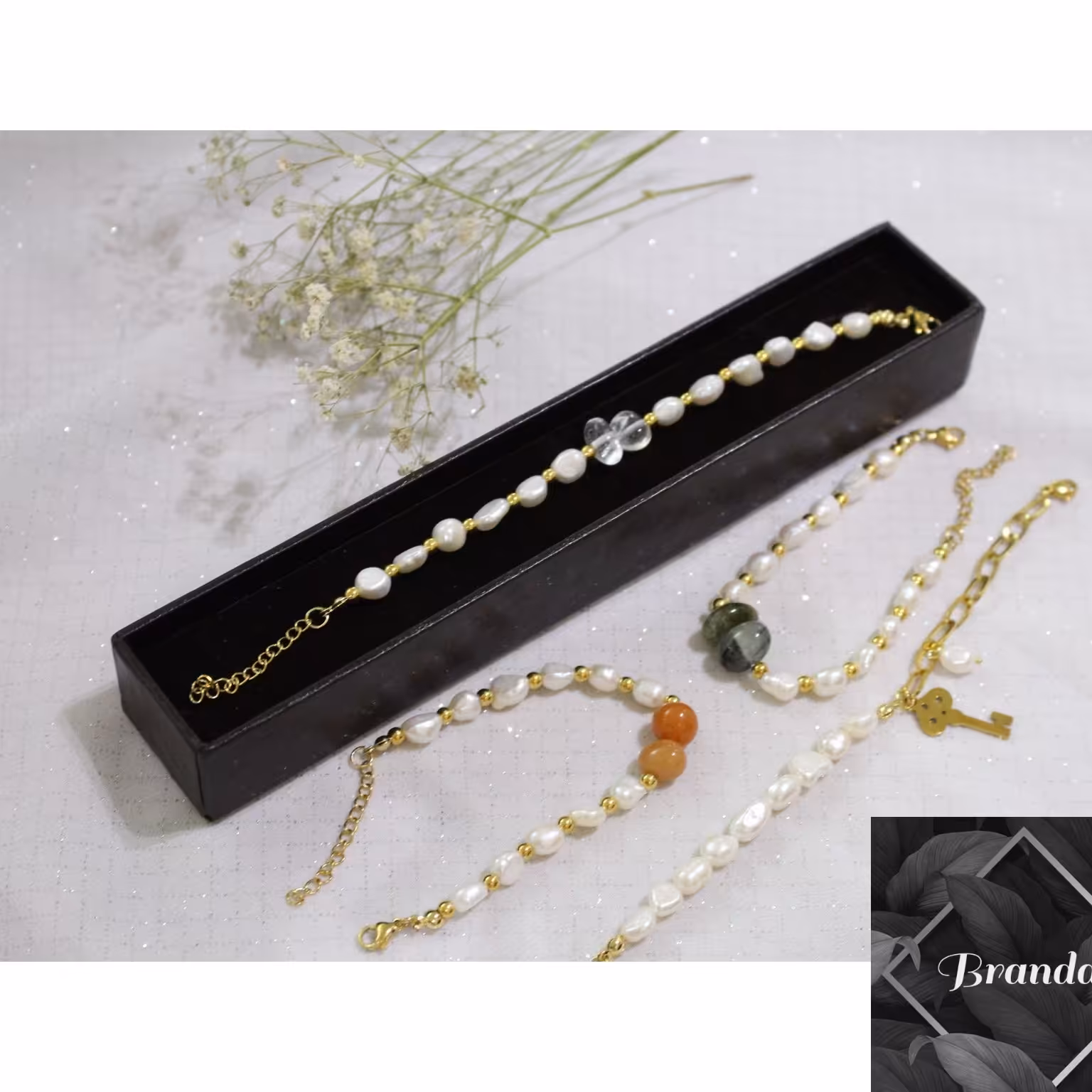 دستبند مرواریدی باروک 