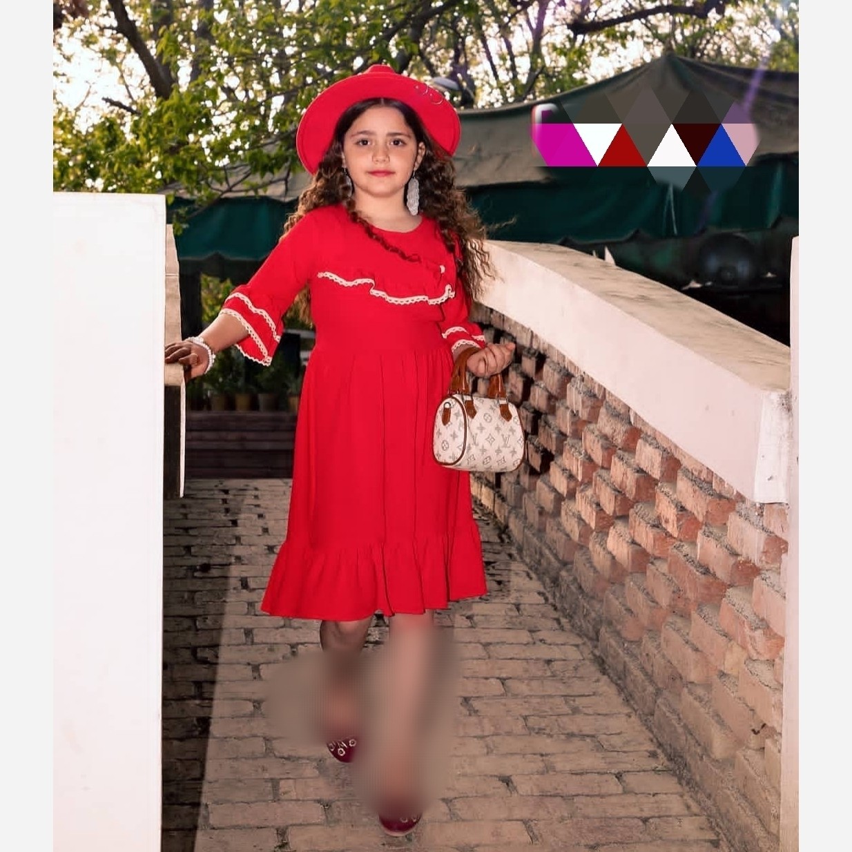 پیراهن دخترانه ابروبادی اعلا طرح سینه چین رنج سنی 5تا14سال سایز55 60 65 70 قرمز یلدایی