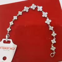 دستبند برندCMنقره ای رنگ ثابت